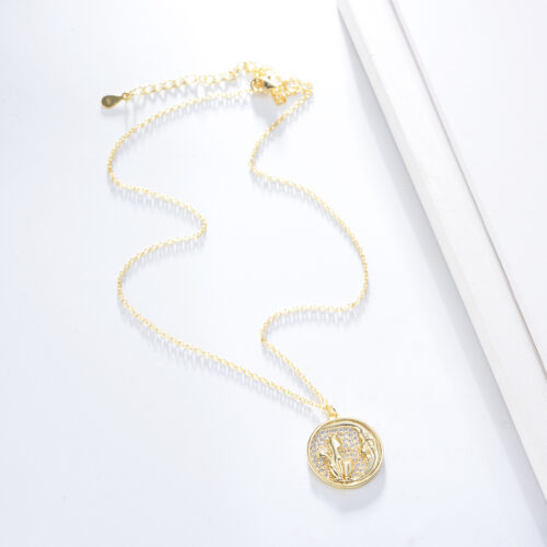 Collier pendentif chat en zircon micro-incrusté