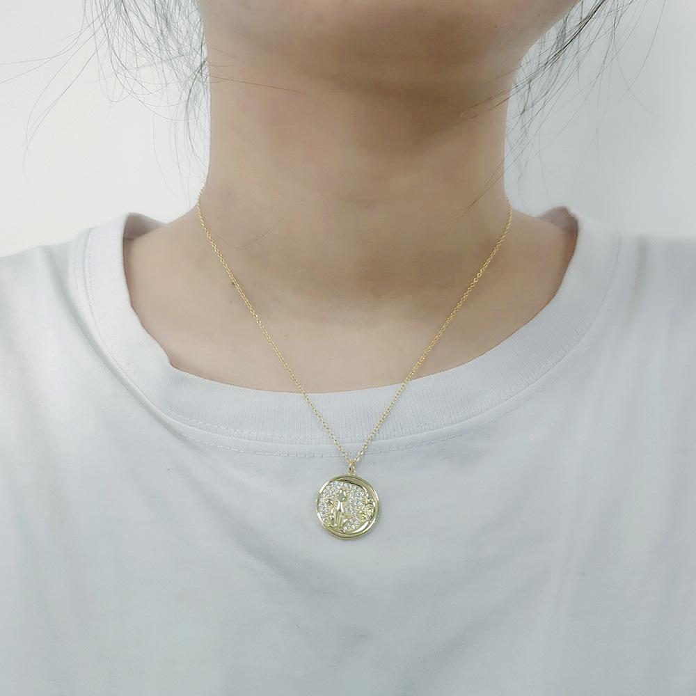 Collier pendentif chat en zircon micro-incrusté