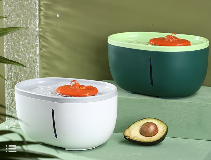 FONTAINE D’EAU POUR CHAT LED USB