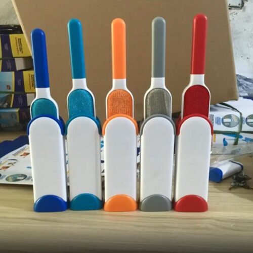 BROSSE À POILS COLLANTS