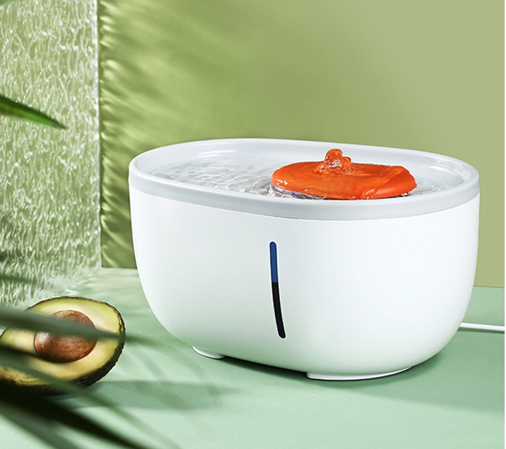 FONTAINE D’EAU POUR CHAT LED USB