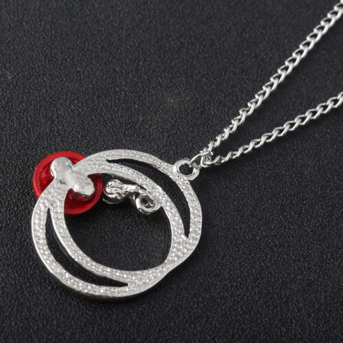 COLLIER EN FORME DE CHAT ET COCCINELLE