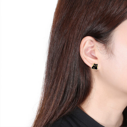 Boucles d’oreilles en argent avec chat noir