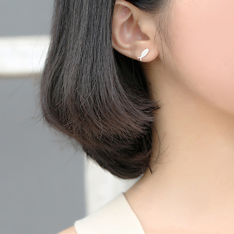 Boucles d’oreilles asymétriques en argent