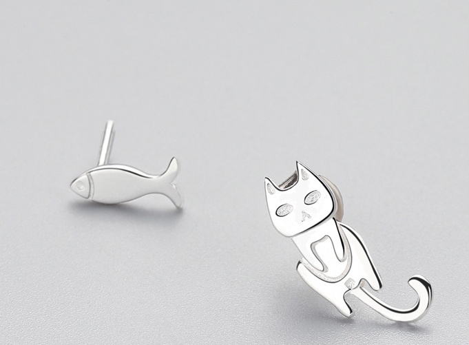 Boucles d’oreilles asymétriques en argent