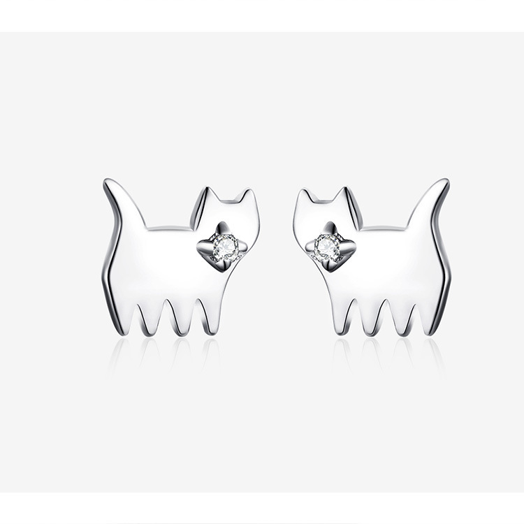 Boucles d’oreilles chat en argent avec pierre