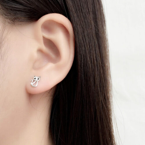Clous d’oreilles de chat en argent sterling avec œil noir