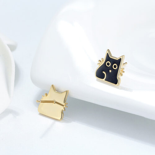 Boucles d’oreilles en argent avec chat noir
