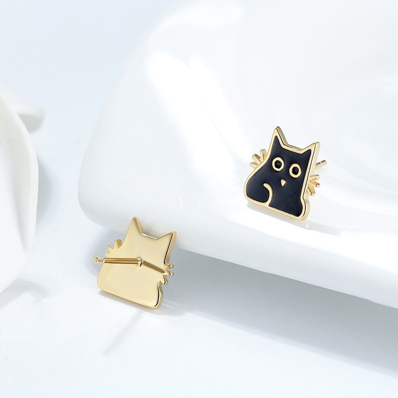 Boucles d’oreilles en argent avec chat noir