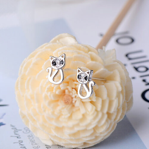 Clous d’oreilles de chat en argent sterling avec œil noir