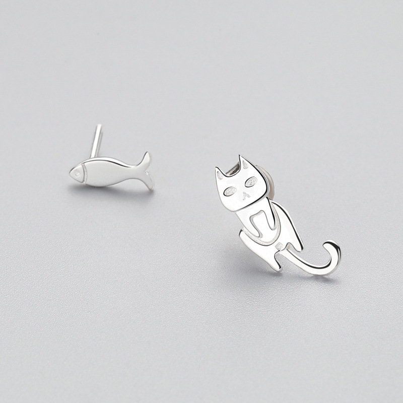 Boucles d’oreilles asymétriques en argent