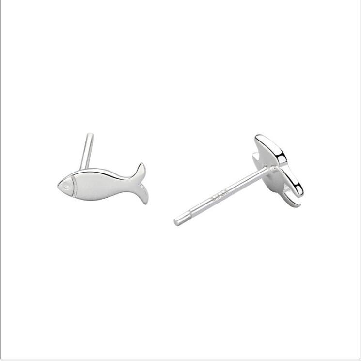 Boucles d’oreilles asymétriques en argent